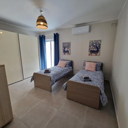 Comfort And Convenience Flat 4 Dad'S Court St. Paul's Bay Exterior photo