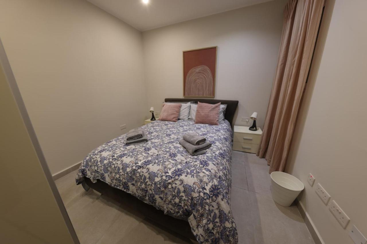 Comfort And Convenience Flat 4 Dad's Court Apartment