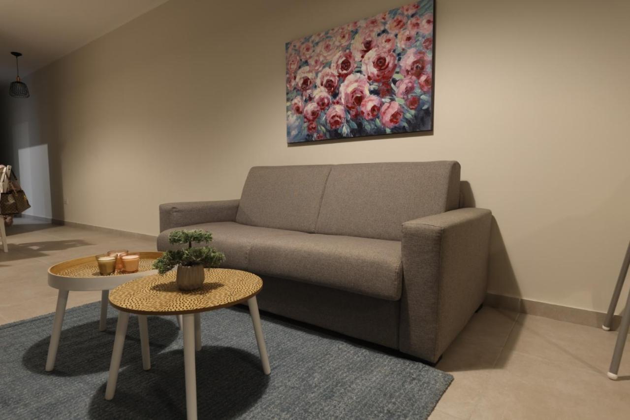 Comfort And Convenience Flat 4 Dad's Court Apartment *