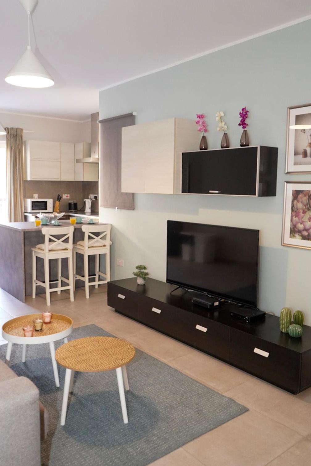 Apartment Comfort And Convenience Flat 4 Dad's Court *